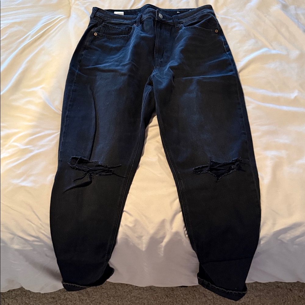 American Eagle Outfitters Black Distressed Boyfriend Jeans
